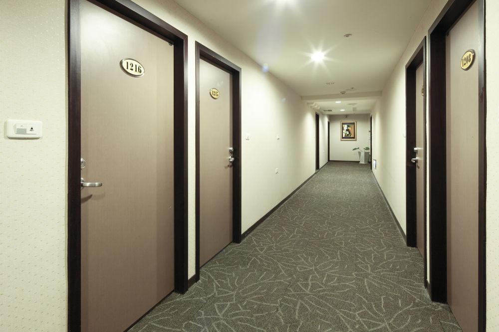 Lincoln Hotel Tainan Luaran gambar