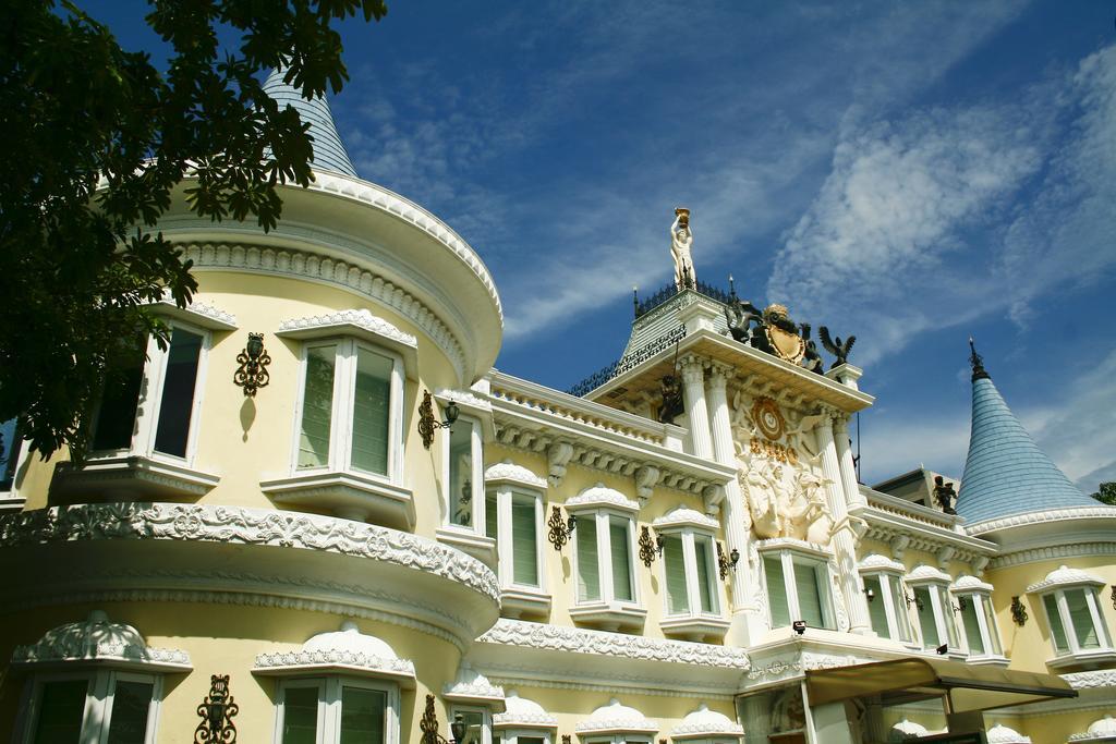 Lincoln Hotel Tainan Luaran gambar