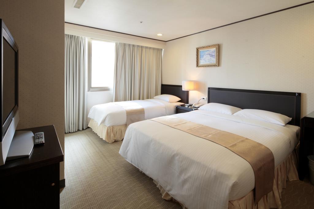 Lincoln Hotel Tainan Luaran gambar