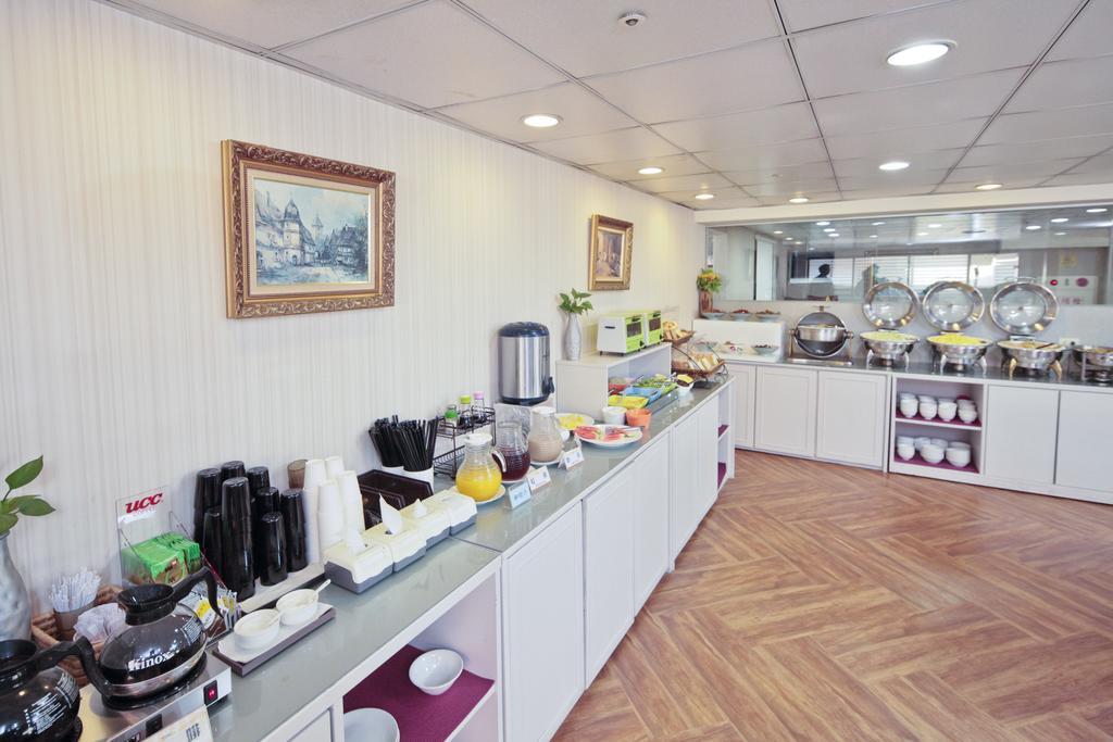 Lincoln Hotel Tainan Luaran gambar
