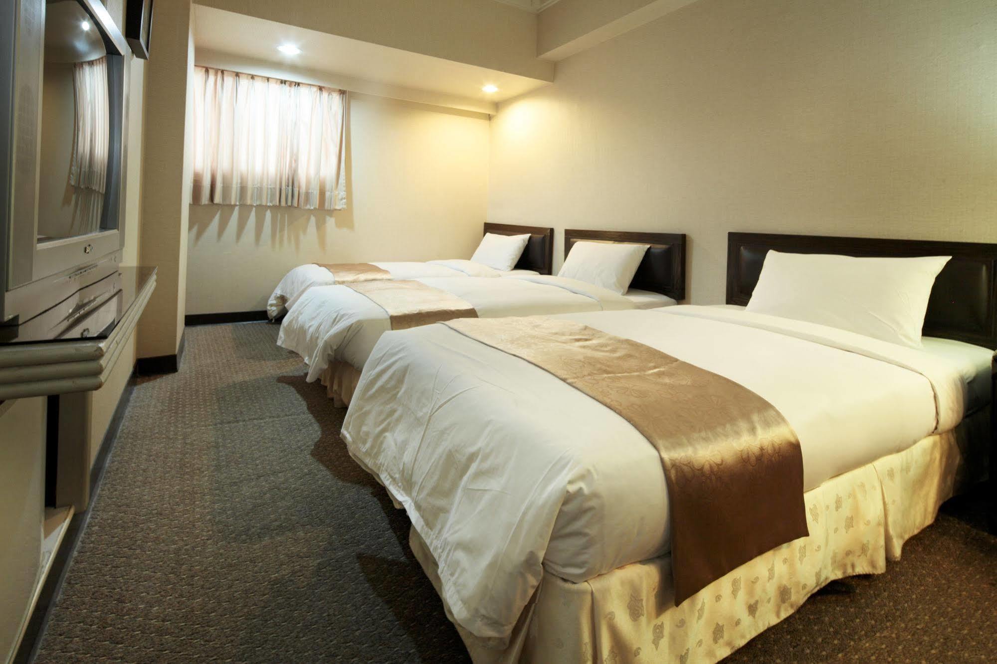 Lincoln Hotel Tainan Luaran gambar