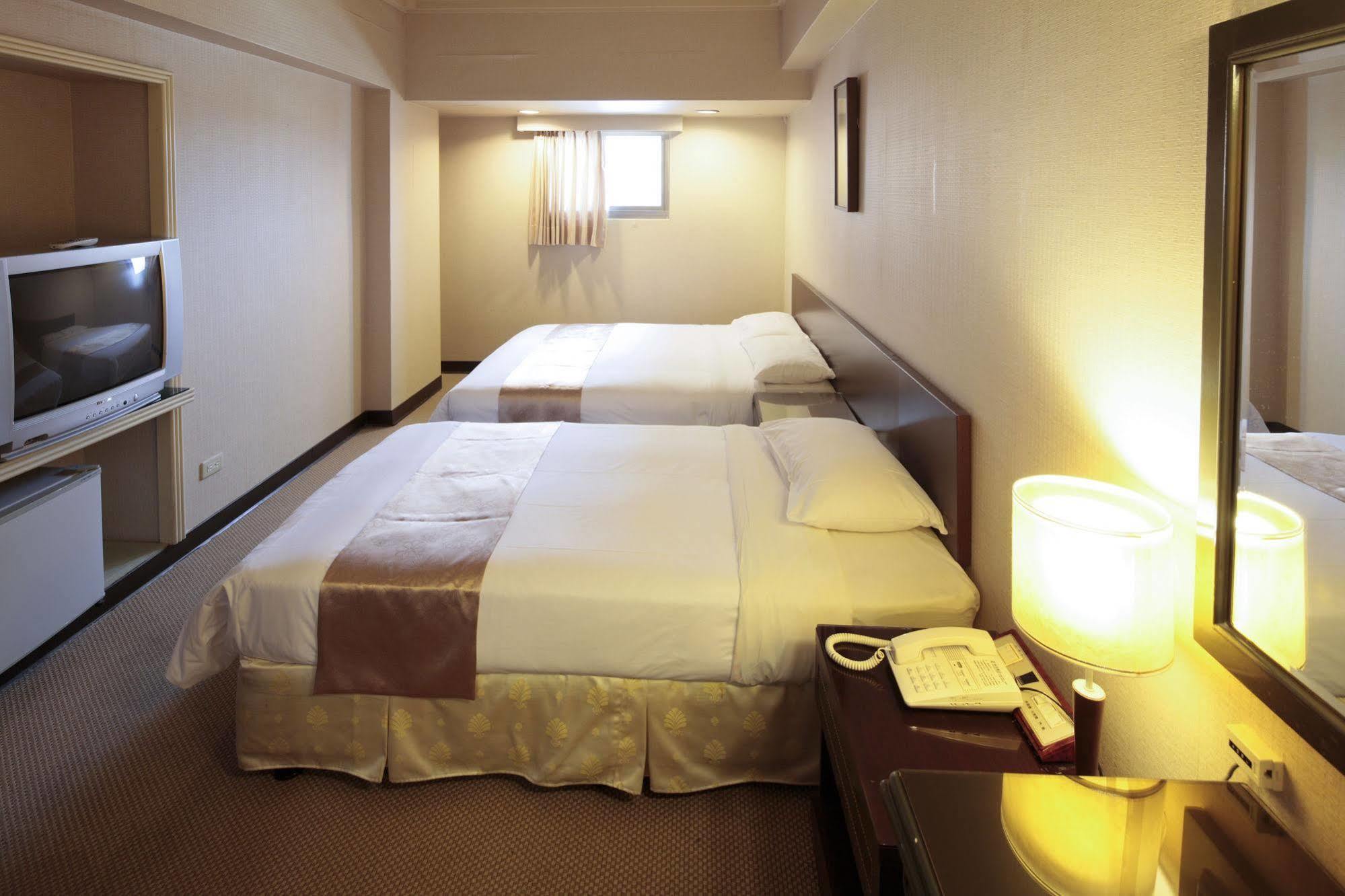 Lincoln Hotel Tainan Luaran gambar